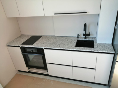 Фото 4. Столешница из кварцевого агломерата TechniStone Taurus Terazzo White от производителя «KARAT». Работаем с 2005 г. Своё оборудование. Бесплатный замер. Гарантия!