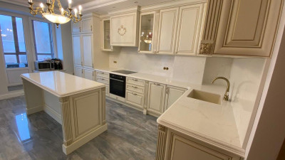 Фото 9. Столешница, стеновая панель и остров из кварцевого агломерата Vicostone BQ8820 Misterio Gold от производителя «KARAT». Работаем с 2005 г. Своё оборудование. Бесплатный замер. Гарантия!