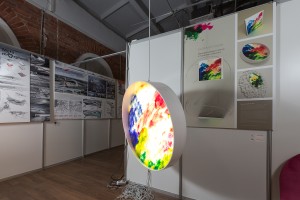 Фото 3. Акриловый камень и войлок