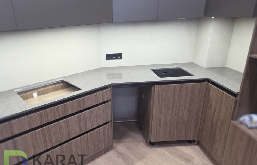 Фото 1. Кухонная столешница сложной геометрии от производителя «KARAT». Работаем с 2005 г. Своё оборудование. Бесплатный замер. Гарантия!