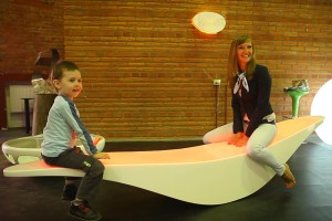 Фото 3. Ладья на календарях Samsung Staron