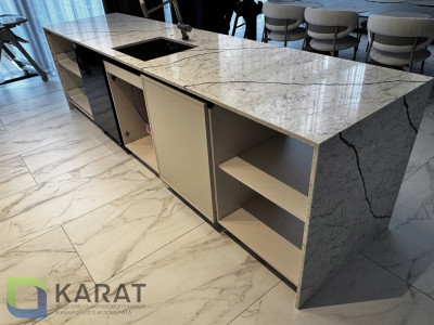 Фото 4. Кухонный остров с опорами — центр композиции от производителя «KARAT». Работаем с 2005 г. Своё оборудование. Бесплатный замер. Гарантия!