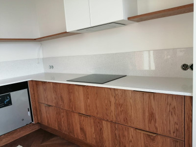 Фото 2. Столешница и стеновая панель из кварцевого агломерата AVAРУС R-122 Алмазы Якутии от производителя «KARAT». Работаем с 2005 г. Своё оборудование. Бесплатный замер. Гарантия!