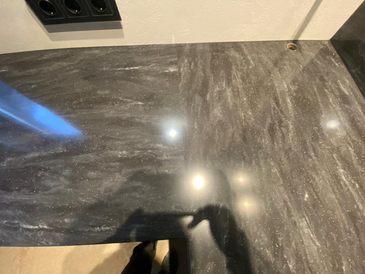 Фото 5. Столешница, остров и стеновые панели из акрилового камня Grandex M-719 A Octopus Ink от производителя «KARAT». Работаем с 2005 г. Своё оборудование. Бесплатный замер. Гарантия!