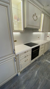 Фото 3. Столешница, стеновая панель и остров из кварцевого агломерата Vicostone BQ8820 Misterio Gold от производителя «KARAT». Работаем с 2005 г. Своё оборудование. Бесплатный замер. Гарантия!