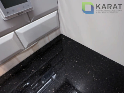 Фото 4. Угловая столешница из чёрного гранита от производителя «KARAT». Работаем с 2005 г. Своё оборудование. Бесплатный замер. Гарантия!
