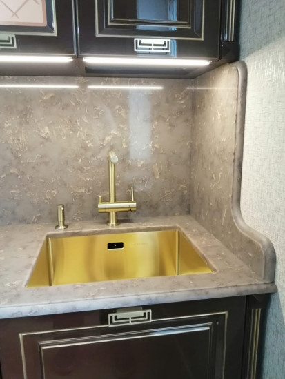 Фото 8. Столешница и стеновая панель из кварцевого агломерата QUANTRA 2430 Artisan Wool от производителя «KARAT». Работаем с 2005 г. Своё оборудование. Бесплатный замер. Гарантия!