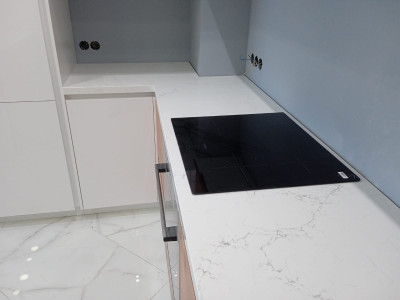 Фото 2. Столешница с вырезом на заказ из кварцевого агломерата BQ-8815 от производителя «KARAT». Работаем с 2005 г. Своё оборудование. Бесплатный замер. Гарантия!