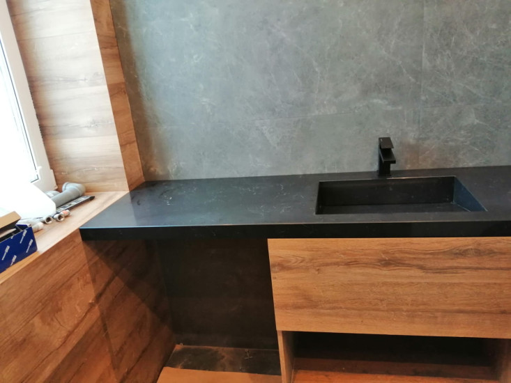 Фото 1. Столешница с щелевой раковиной из кварцевого агломерата AVA РУС R510 Черное Море от производителя «KARAT». Работаем с 2005 г. Своё оборудование. Бесплатный замер. Гарантия!