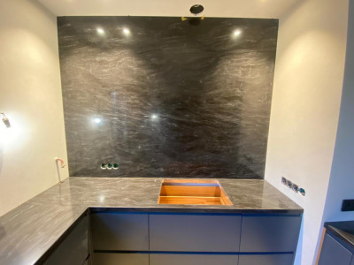 Фото 6. Столешница, остров и стеновые панели из акрилового камня Grandex M-719 A Octopus Ink от производителя «KARAT». Работаем с 2005 г. Своё оборудование. Бесплатный замер. Гарантия!