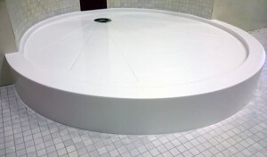 Фото 1. Поддоны из искусственного камня