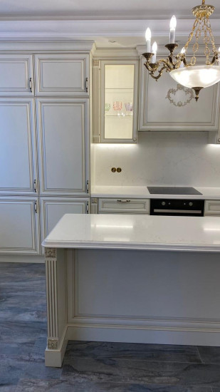 Фото 6. Столешница, стеновая панель и остров из кварцевого агломерата Vicostone BQ8820 Misterio Gold от производителя «KARAT». Работаем с 2005 г. Своё оборудование. Бесплатный замер. Гарантия!