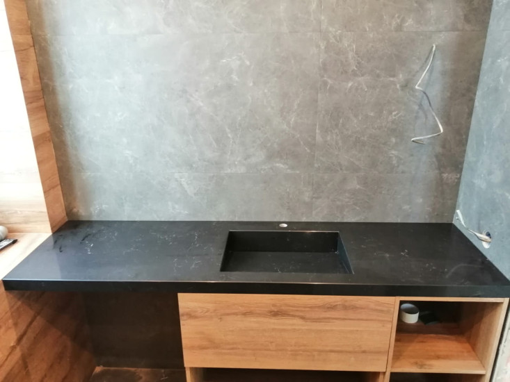 Фото 3. Столешница с щелевой раковиной из кварцевого агломерата AVA РУС R510 Черное Море от производителя «KARAT». Работаем с 2005 г. Своё оборудование. Бесплатный замер. Гарантия!
